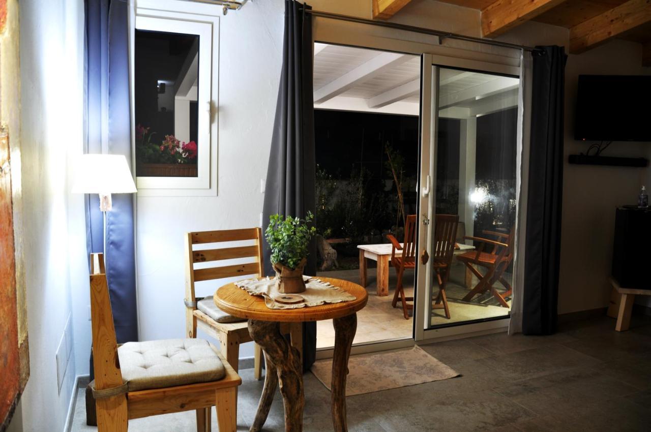 B&B Les Chambres Rooms & Suite Санта Тереза Галура Екстериор снимка