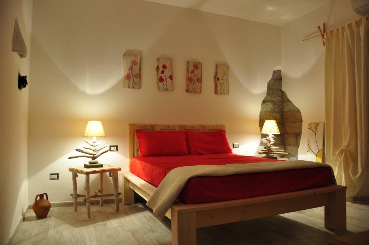 B&B Les Chambres Rooms & Suite Санта Тереза Галура Екстериор снимка